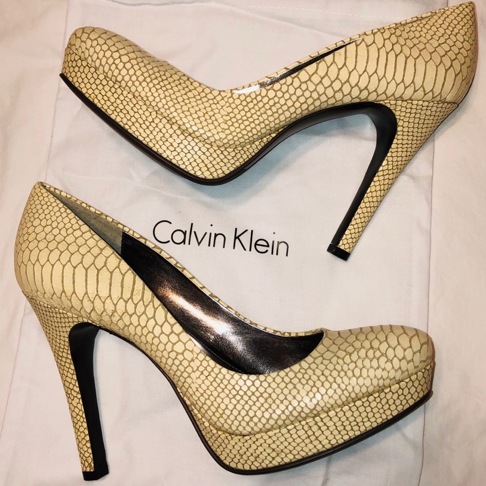 NIB Calvin Klein Snake Platform Stilettos